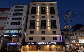 クイーンズ ホテル